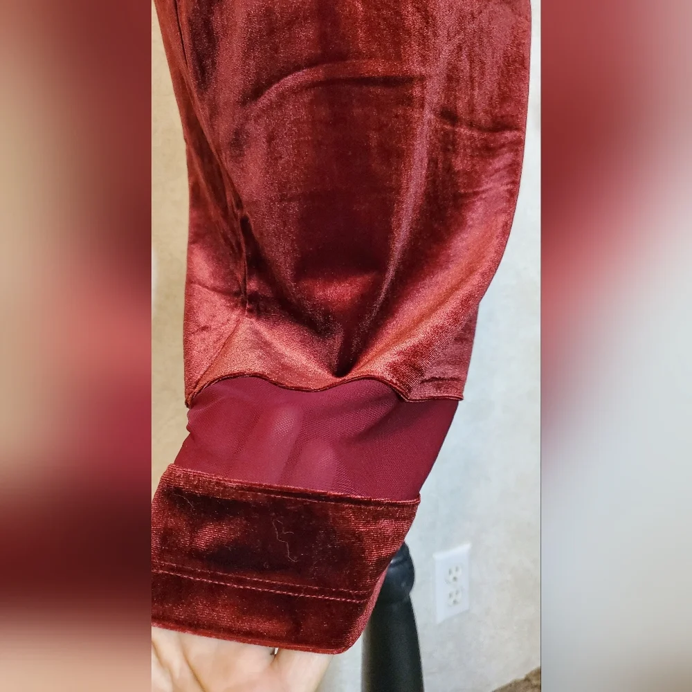Bozzolo Burgundy Velvet Pencil Skirt with Sheer Hem Detail Size:S